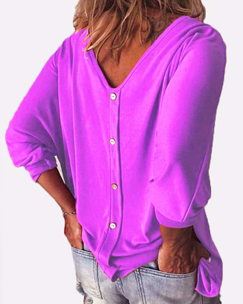 Back buttoned 3/4 sleeve  V-neck top