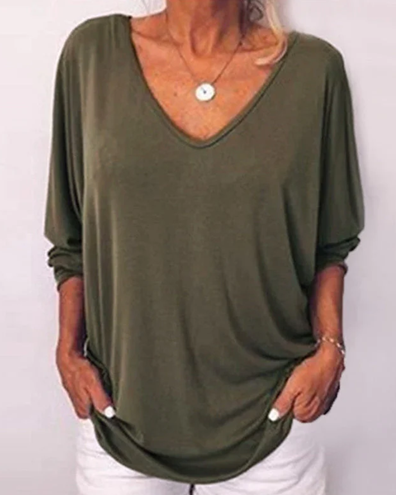 Back buttoned 3/4 sleeve  V-neck top