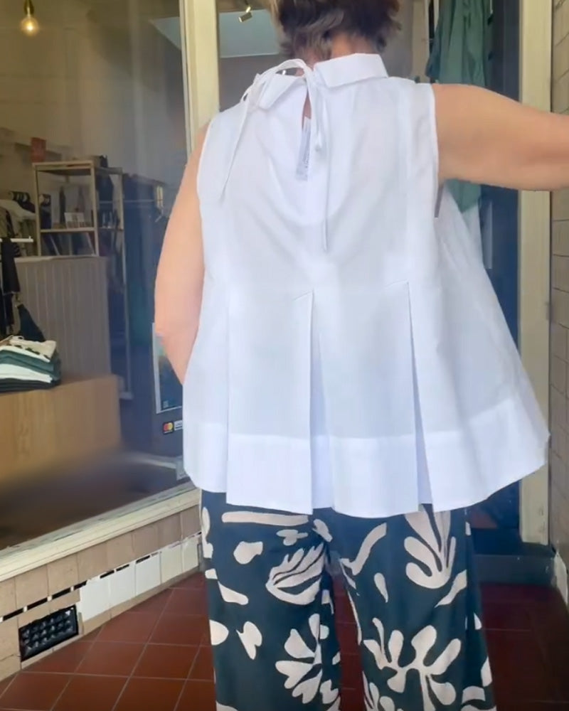 Sleeveless Solid Color Simple Blouse