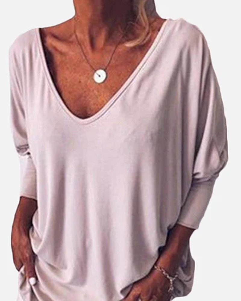 Back buttoned 3/4 sleeve  V-neck top
